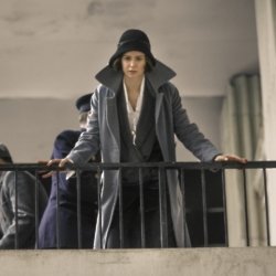 Katherine Waterston as Tina Goldstein in Fantastic Beasts and Where To Find Them
