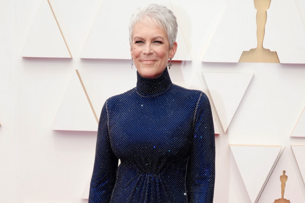 Jamie Lee Curtis has praised Kirstie Alley as a 'beautiful mama bear' following her passing