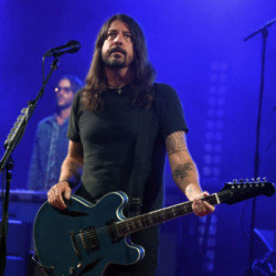 Dave Grohl introduced Michael Bublé to the stage