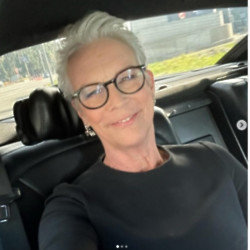 Jamie Lee Curtis left the Oscars early so she could get a burger