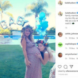 Kate Hudson kissing Meredith Hagner's baby bump (c) Instagram/KateHudson