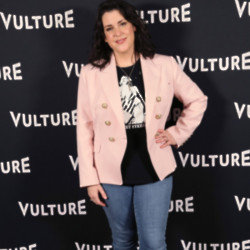 Melanie Lynskey and her little girl have COVID-19